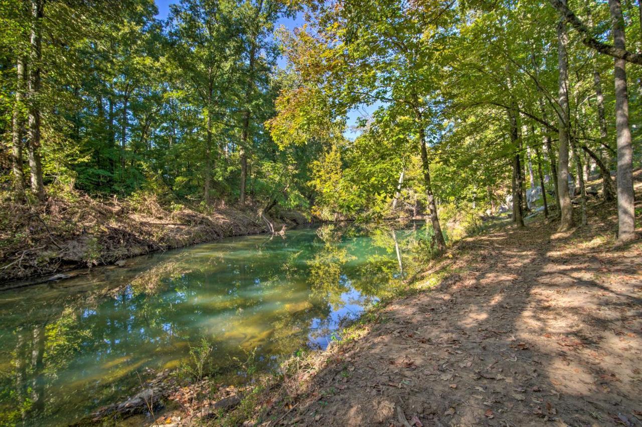 The Treehouse Cabin Creekside Home With Hot Tub! Summerville Exterior photo