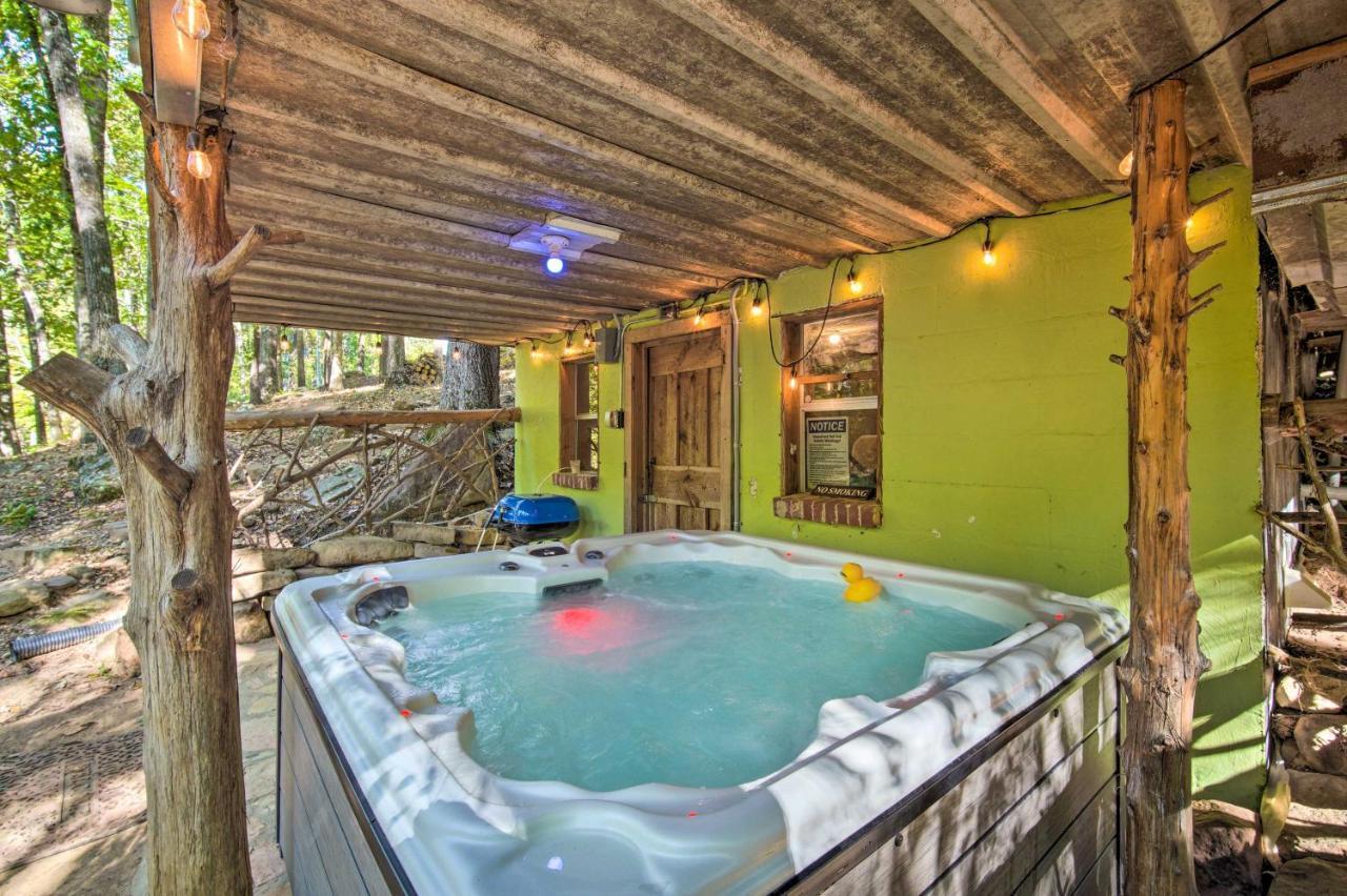 The Treehouse Cabin Creekside Home With Hot Tub! Summerville Exterior photo